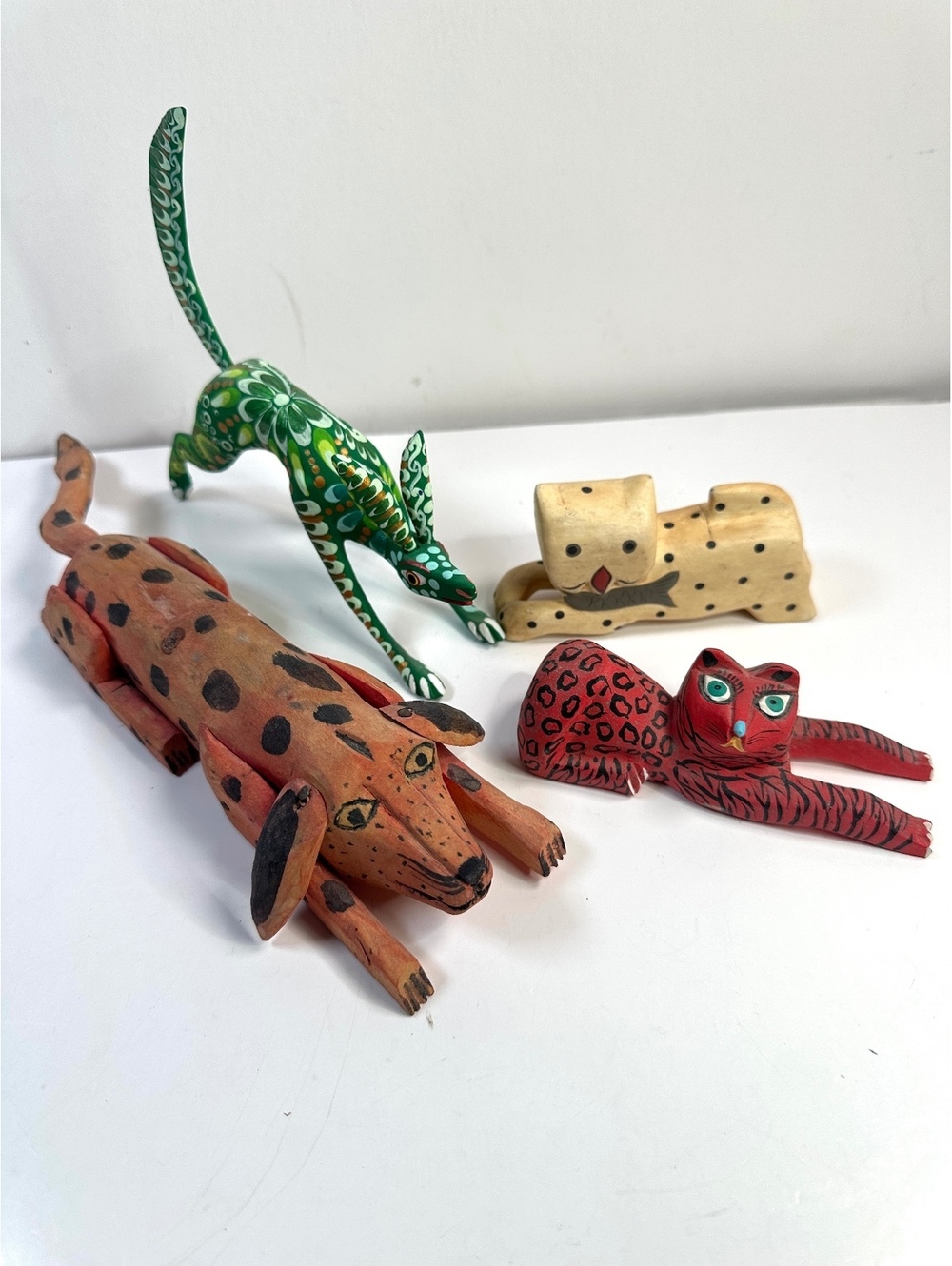 Set Of 4 Oaxacan Alebrije Wooden Hand Carved Painted Figures Cat Dog Creature